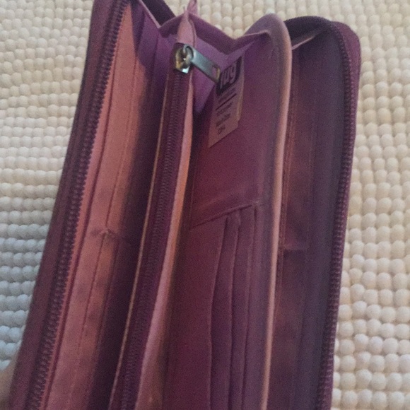 Lug wallet - Picture 2 of 2